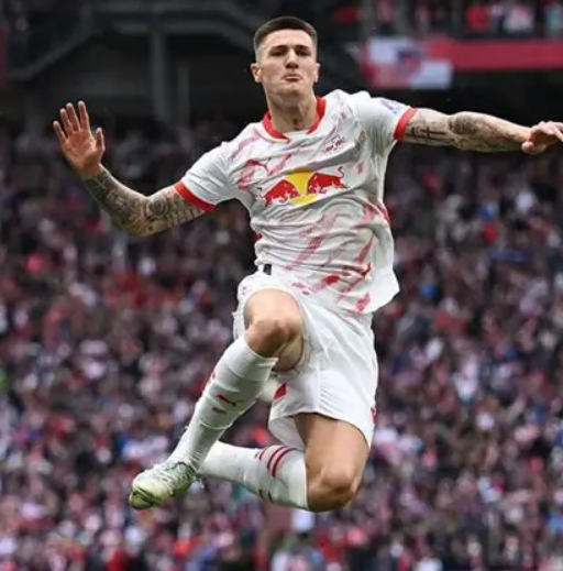 曼联锋线动态：舍什科伤情与非洲杯球员去留分析