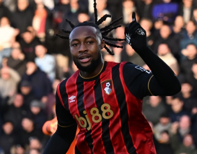 曼联引援塞梅尼奥：坚守薪资结构，竞争态势复杂