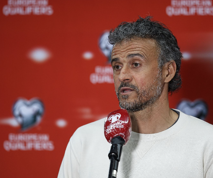 欧冠1/8决赛抽签：恩里克淡看与切尔西对决